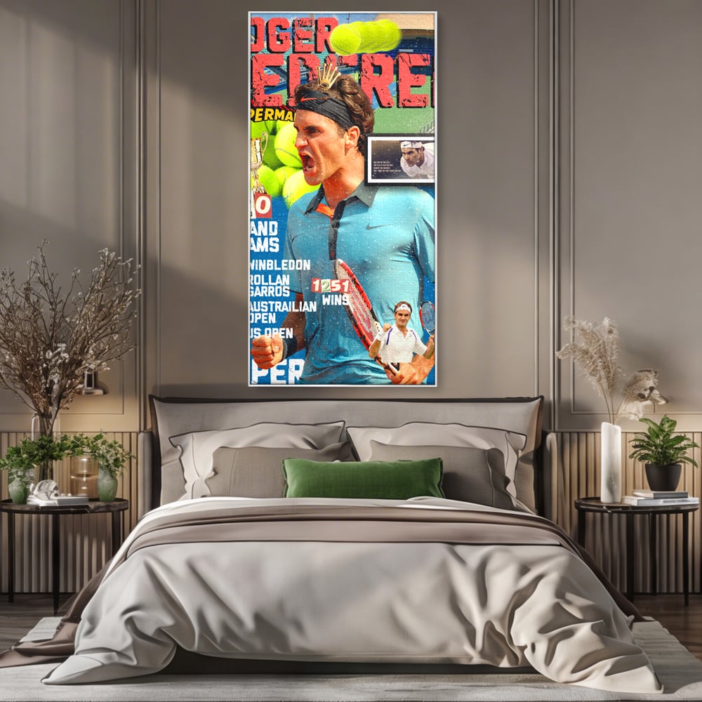 Tablou canvas cu tablou canvas cu roger federer si racheta de tenis, in rama de aluminiu argintiu, pe perete intr-un dormitor